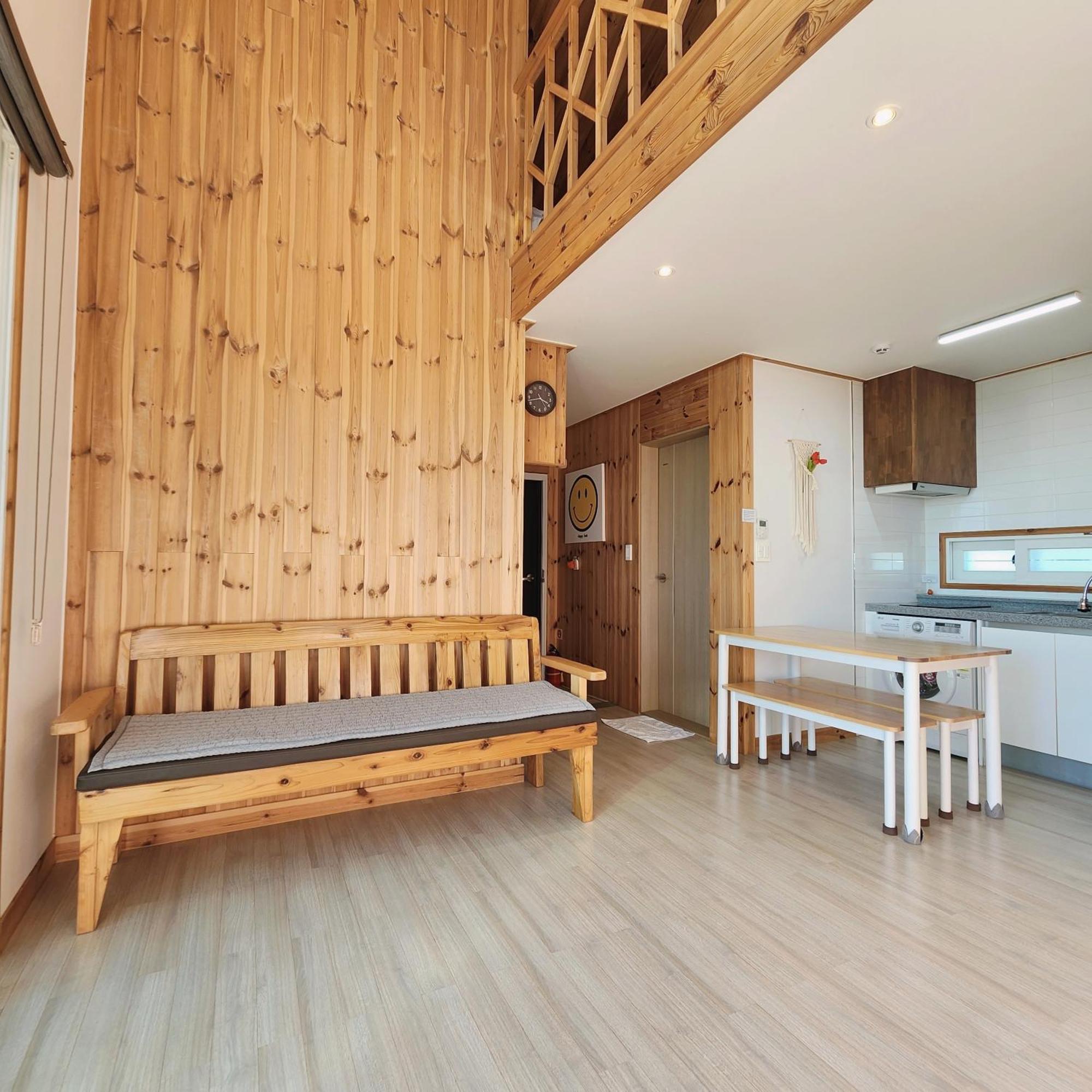 Jeju 542 Pension Согвипхо Экстерьер фото