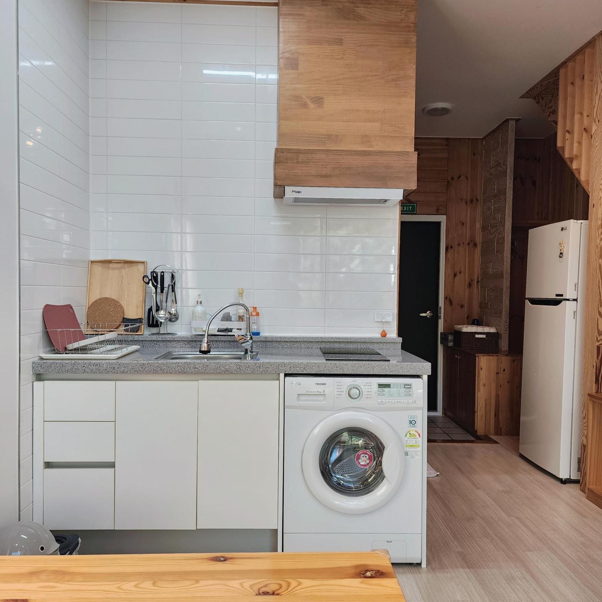 Jeju 542 Pension Согвипхо Экстерьер фото