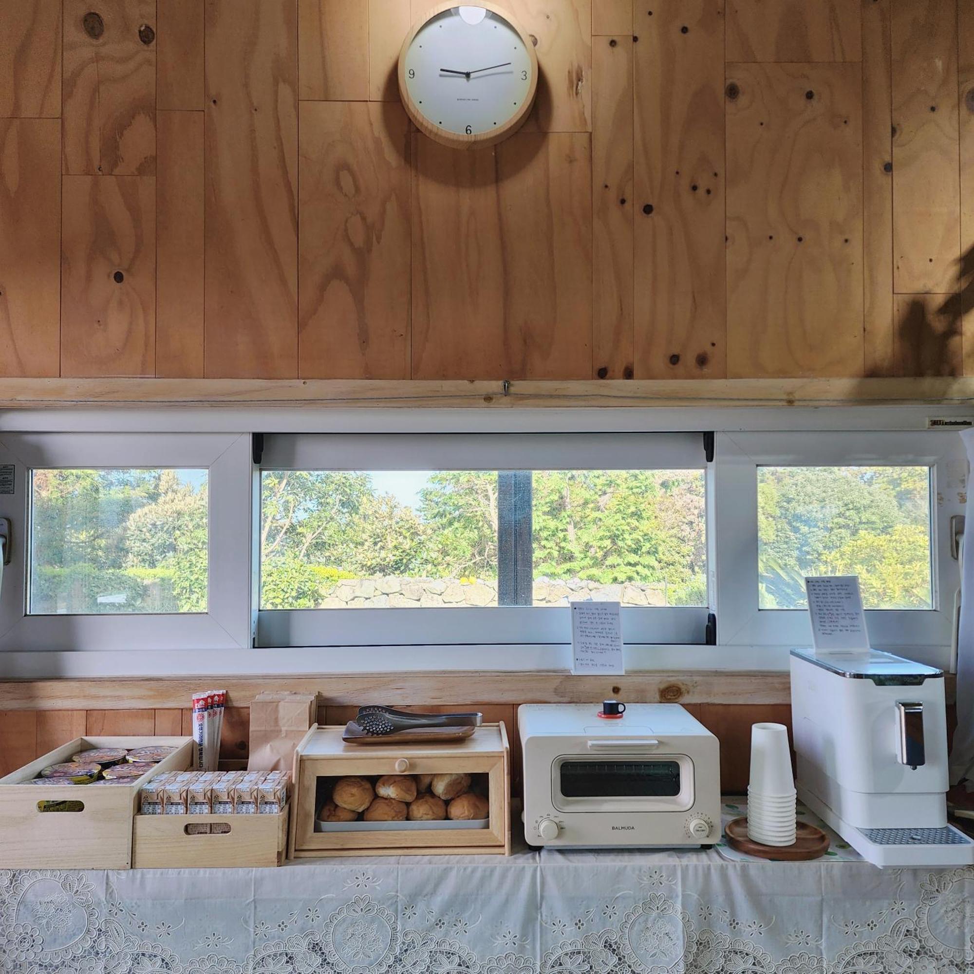 Jeju 542 Pension Согвипхо Экстерьер фото