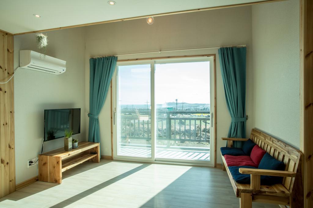 Jeju 542 Pension Согвипхо Номер фото