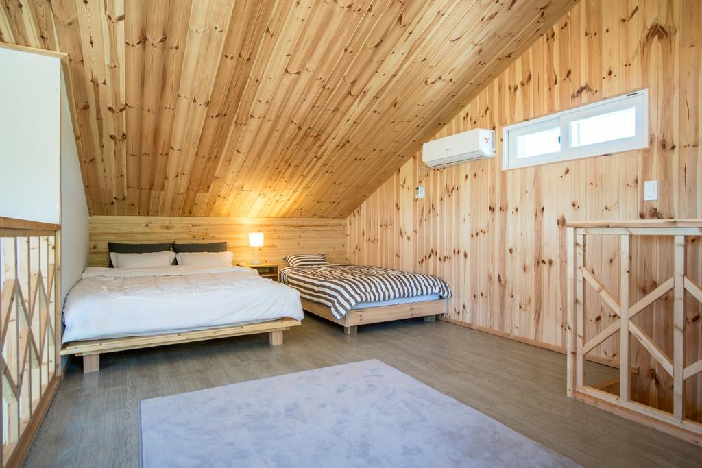 Jeju 542 Pension Согвипхо Номер фото
